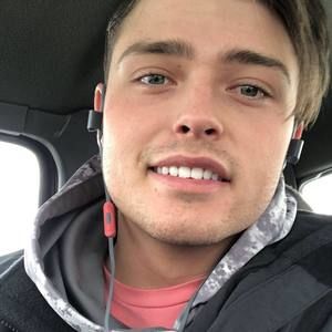 Meet your Posher, Cody